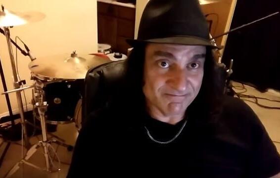 VINNY APPICE &#039;Would Love&#039; To Play Drums For BLACK SABBATH On &#039;The End&#039; Tour