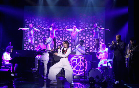 Major Lazer and MØ Perform &quot;Lean On&quot; on &quot;The Tonight Show&quot;