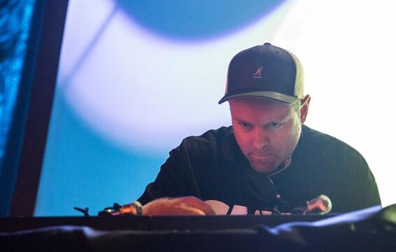 Too Past, Too Present, and Too Future: The Timeline Confusion of DJ Shadow