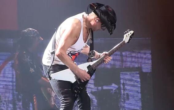 RUDOLF SCHENKER Says It Was &#039;Important&#039; For SCORPIONS To Play Paris After Terror Attacks