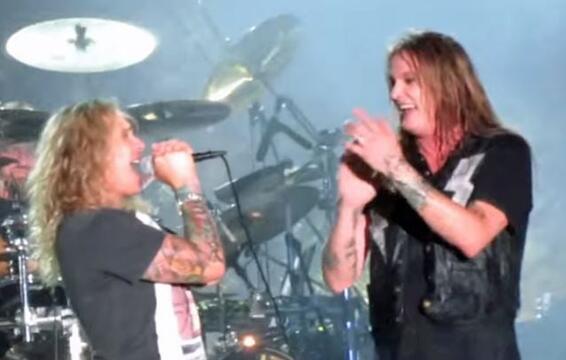 Video: STEEL PANTHER&#039;s MICHAEL STARR Joins SEBASTIAN BACH For &#039;Youth Gone Wild&#039; Performance