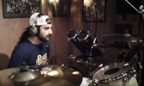 THE WINERY DOGS&#039; MIKE PORTNOY: Drum-Cam Footage Of DAVID BOWIE&#039;s &#039;Moonage Daydream&#039; Cover