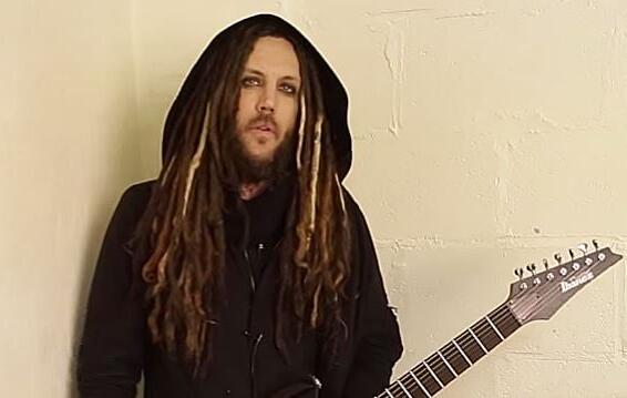 KORN&#039;s BRIAN &#039;HEAD&#039; WELCH: Me And My Guitar