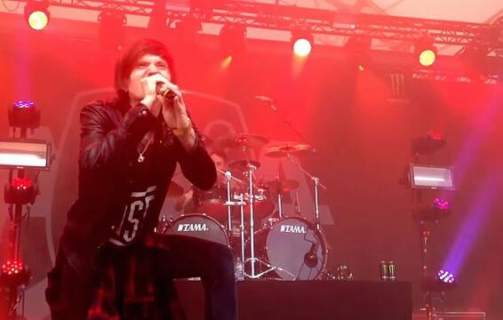 Watch New ASKING ALEXANDRIA Lineup Perform At &#039;Rawk Attack&#039; In Hannover, Germany (Video)