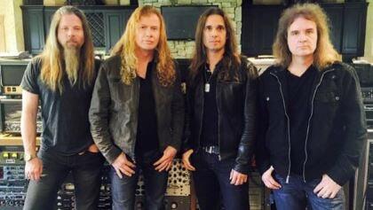 MEGADETH Members &#039;Shred&#039; With Students At Berklee College Of Music