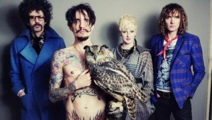 THE DARKNESS: &#039;Last Of Our Kind&#039; Album Due In June; &#039;Barbarian&#039; Video Released