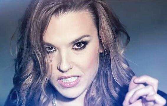 HALESTORM&#039;s LZZY HALE Misses &#039;The Chaos&#039; Of The Road When She Is Home