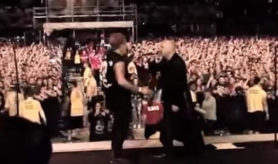 Video: PAPA ROACH&#039;s JACOBY SHADDIX Joins DISTURBED For RAGE AGAINST THE MACHINE Cover