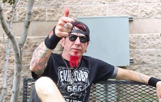 HELLYEAH&#039;s CHAD GRAY: &#039;Heavy Metal Music Saved My Life&#039;