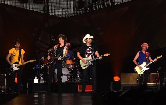 Brad Paisley Joins the Rolling Stones for ‘Dead Flowers’ in Nashville